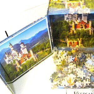 NWOT Keepsakes 500 pieces Neuschwanstine Castle puzzle with magnetic closure